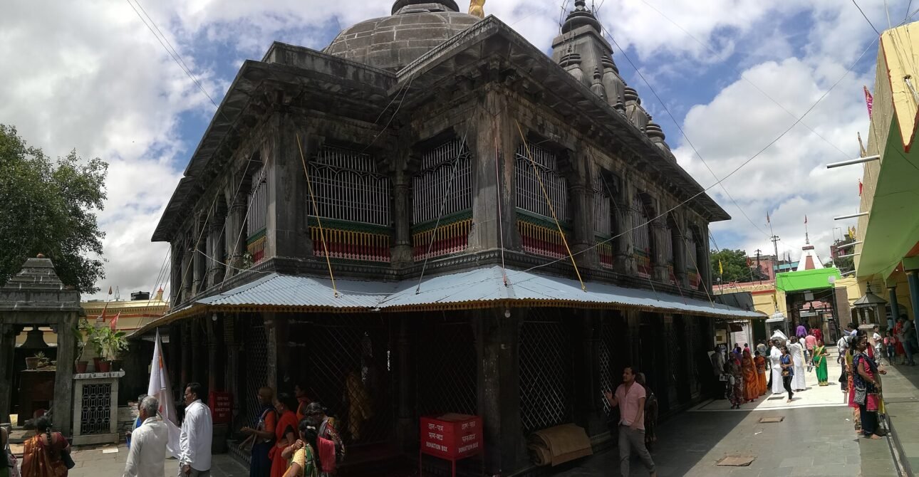 Vishnupad Temple, Gaya